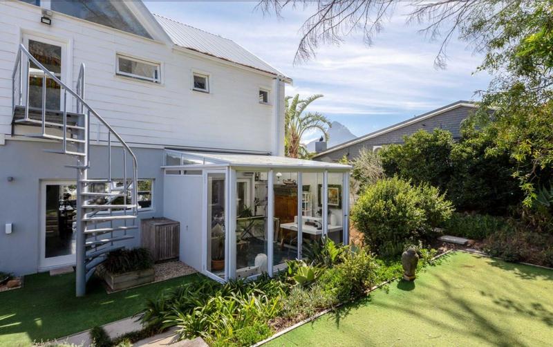 6 Bedroom Property for Sale in Camps Bay Western Cape